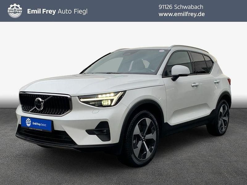 Gebraucht Volvo XC40 Core 163 PS (119 kW) 2024 Crystal weißperleffekt SUV