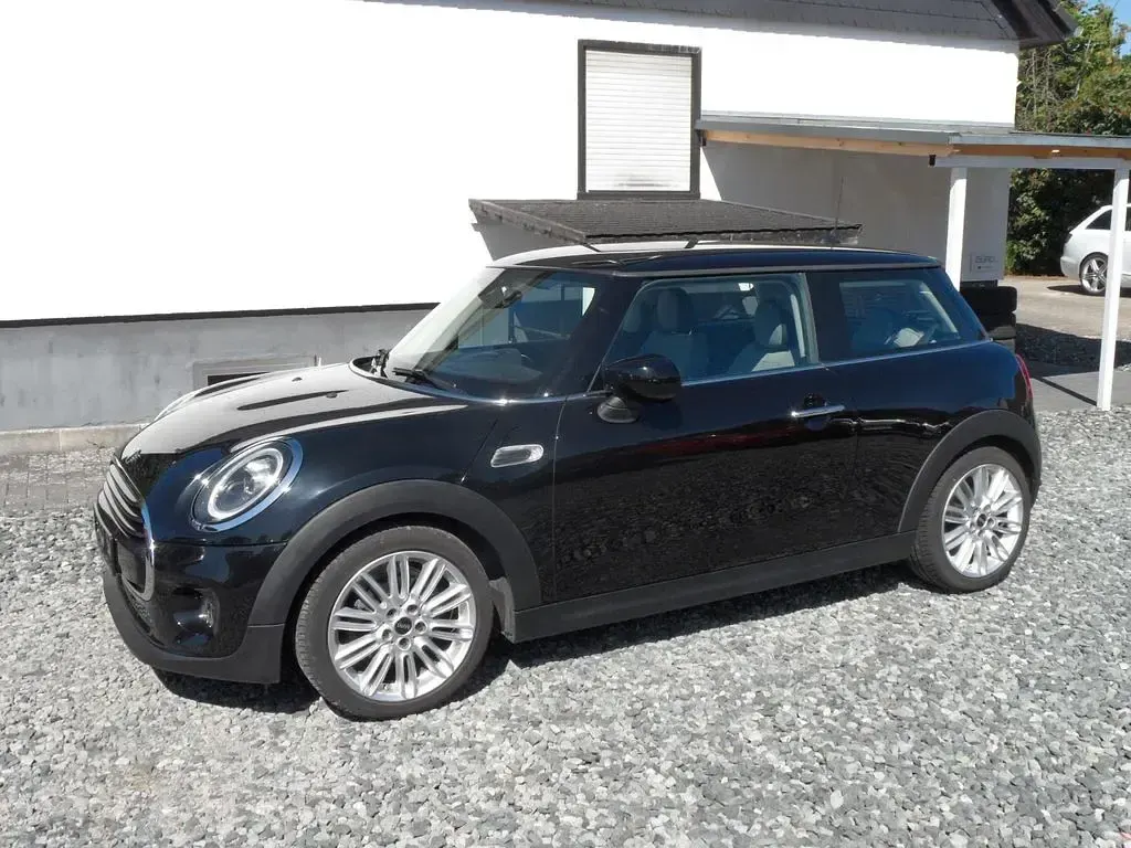 Gebraucht Mini Cooper 136 PS (100 kW) 2019 Schwarz Kleinwagen
