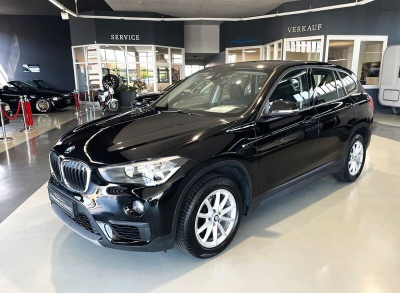 Schwarz ii Gebraucht 2018 BMW X1 Performance SUV | 19.810 € (Guter Preis) - Bild 1/4