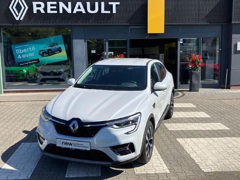 Weiß Gebraucht 2021 Renault Arkana Zen SUV | 22.990 € (Etwas zu teuer) - Bild 1/4