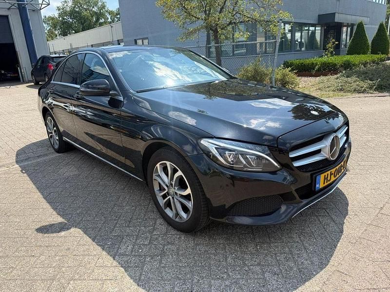 Gebraucht Mercedes C350e Edition 211 PS (155 kW) 2015 Schwarz Limousine