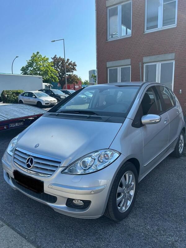 Silber Gebraucht 2005 Mercedes A200 Limousine | 2.390 € (Guter Preis) - Bild 1/4