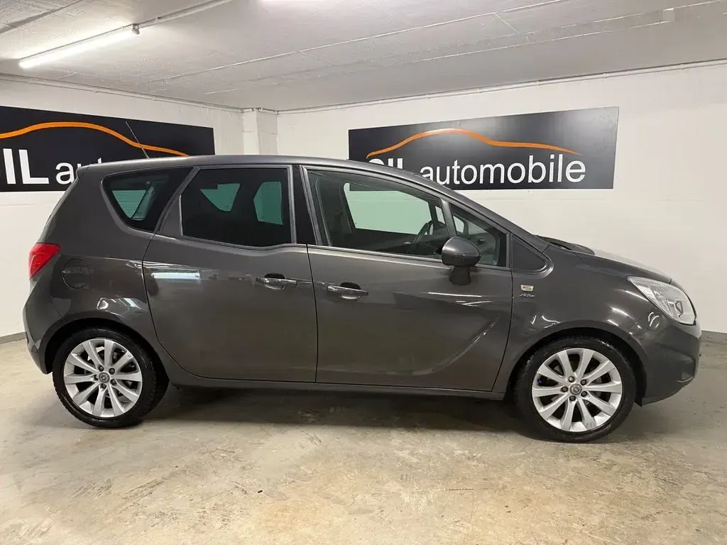 Używany Opel Meriva Active 120 KM (88 kW) 2013 Szary Minivan