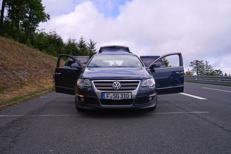 Blau Gebraucht 2007 VW Passat R-line Kombi | 5.000 € (Etwas zu teuer) - Bild 1/4