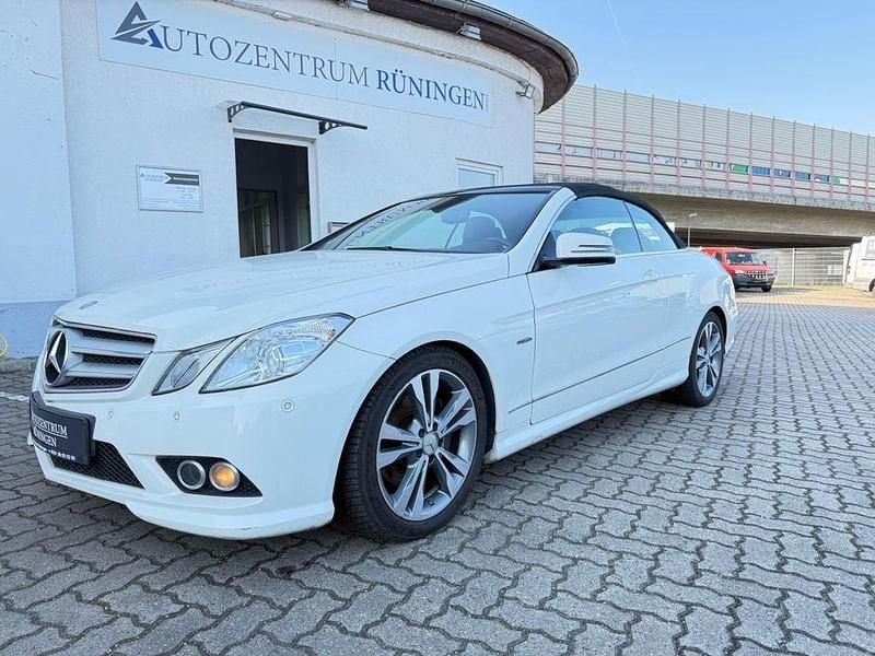Gebraucht Mercedes E220 170 PS (125 kW) 2011 Weiß Cabrio