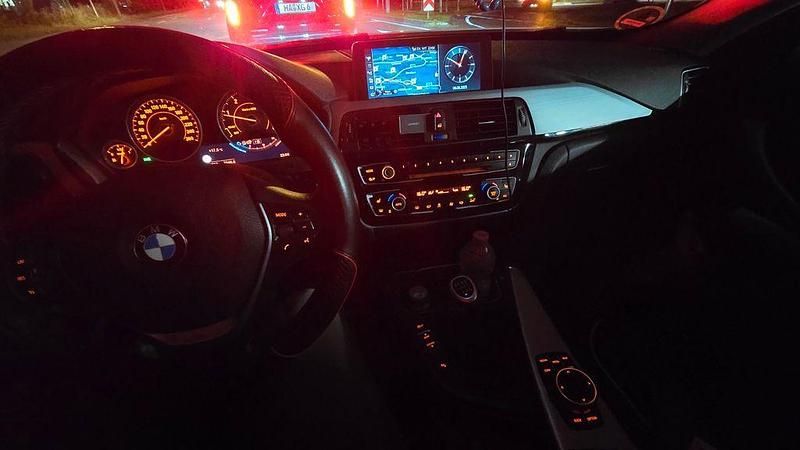 Weiß Gebraucht 2016 BMW 318 Gran Turismo Sport Line Limousine | 15.000 € (Fairer Preis) - Bild 1/4