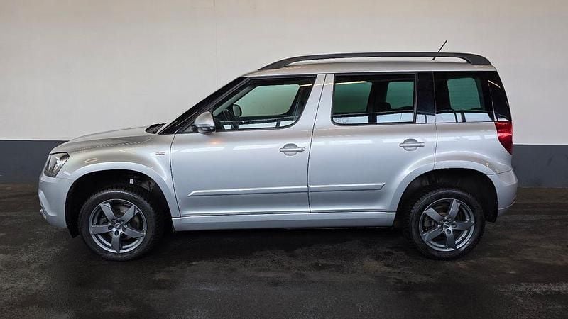 Gebraucht Skoda Yeti Joy 125 PS (91 kW) 2016 Silber SUV