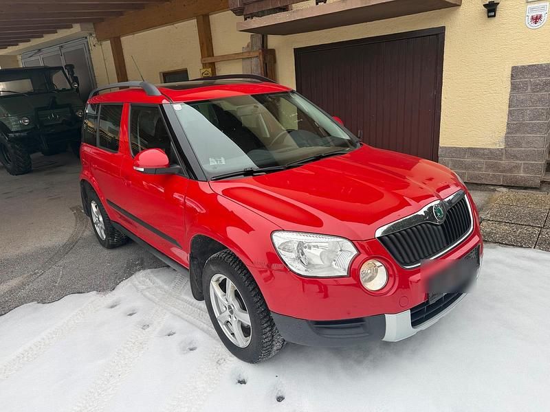 Rot Gebraucht 2016 Skoda Yeti SUV | 6.600 € (Superpreis) - Bild 1/4