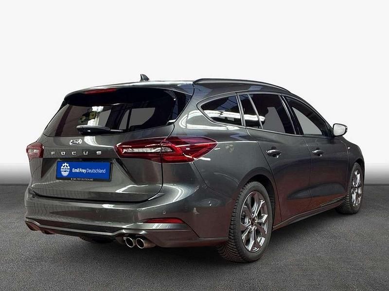 Second-hand Ford Focus ST-Line X 125 CP (91 kW) 2024 Gri Break