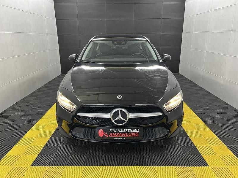 Gebraucht Mercedes A180 Progressive 136 PS (100 kW) 2021 Schwarz Limousine