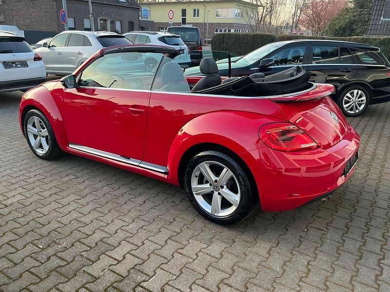 Gebraucht VW Beetle Sport 150 PS (110 kW) 2015 Rot Kleinwagen