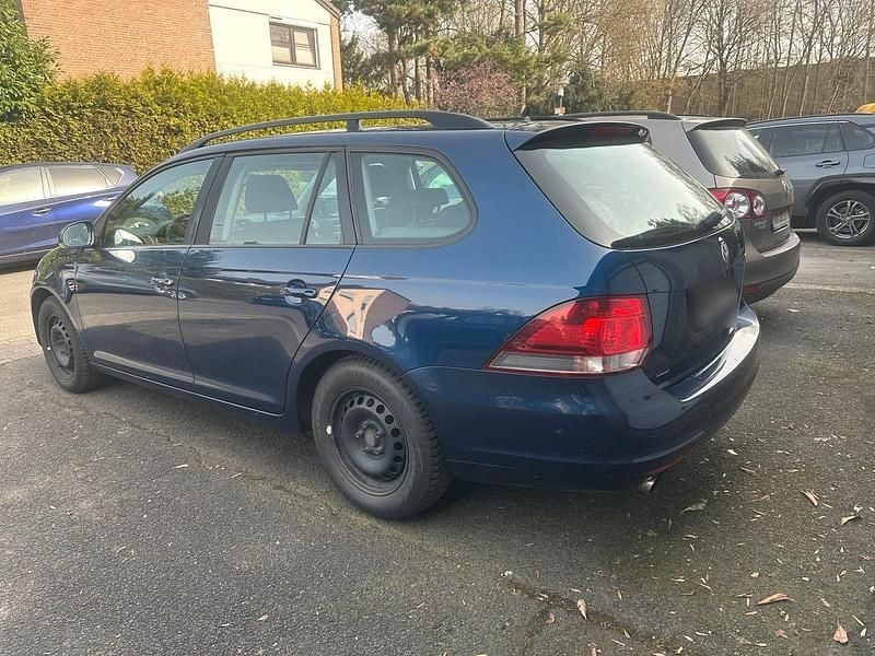 Gebraucht VW Golf VII 105 PS (77 kW) 2013 Blau Kombi