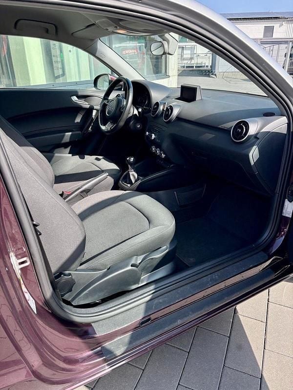 Gebraucht Audi A1 Ambition 86 PS (63 kW) 2012 Violet Kleinwagen