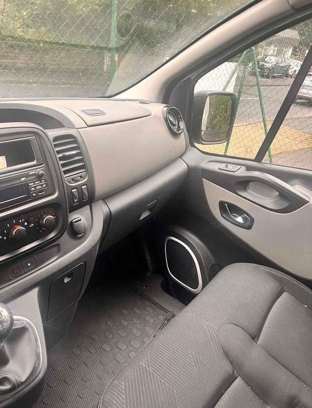 Gebraucht Renault Traffic 160 PS (117 kW) 2016 Weiß Van / Kleinbus