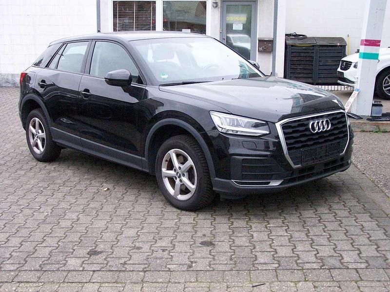 Gebraucht Audi Q2 116 PS (85 kW) 2018 Mythosschwarz SUV
