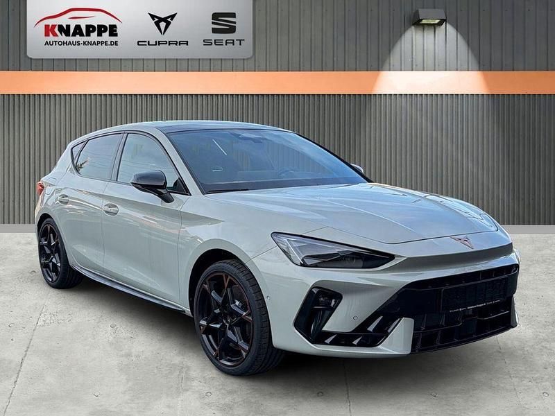 Neu Cupra Leon VZ 300 PS (220 kW) 2025 Grau Limousine