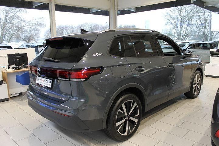 Neu VW Tiguan Goal 150 PS (110 kW) 2026 Grau SUV