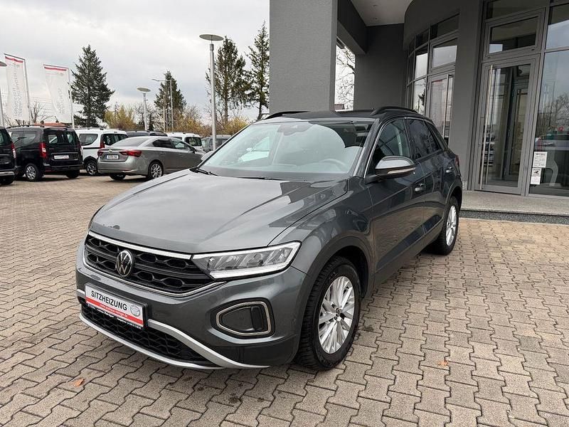 Grau Gebraucht 2023 VW T-Roc Life SUV | 18.488 € (Fairer Preis) - Bild 1/4