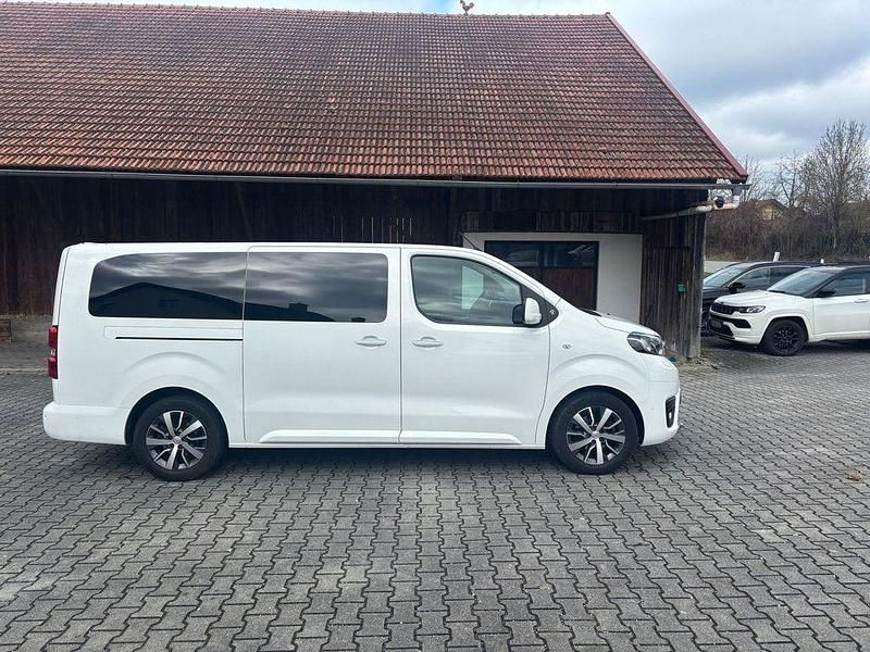 Gebraucht Toyota Proace Team 177 PS (130 kW) 2021 Weiß Van / Kleinbus