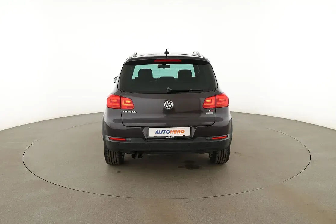Gebraucht VW Tiguan LOUNGE 150 PS (110 kW) 2016 Grau SUV