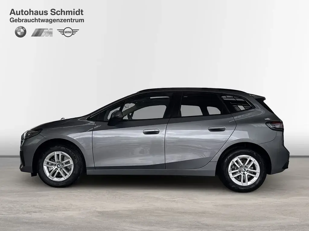 Gebraucht BMW 216 122 PS (89 kW) 2025 Skyscraper grau Van / Kleinbus