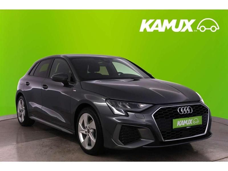 Daytonagrau Gebraucht 2024 Audi A3 Sportback S-Line Kleinwagen | 25.500 € (Fairer Preis) - Bild 1/3
