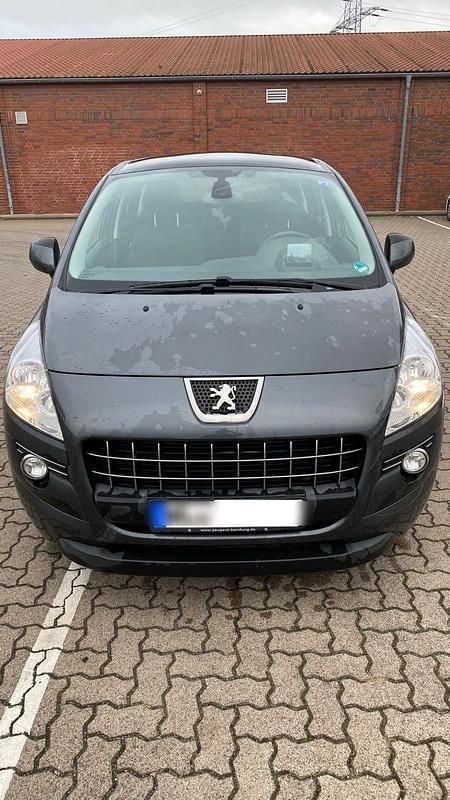 Grau Gebraucht 2013 Peugeot 308 SUV | 6.999 € - Bild 1/4