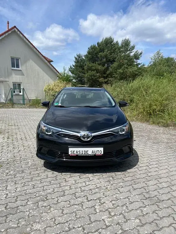 Gebraucht Toyota Auris Cool 99 PS (72 kW) 2017 Schwarz Limousine