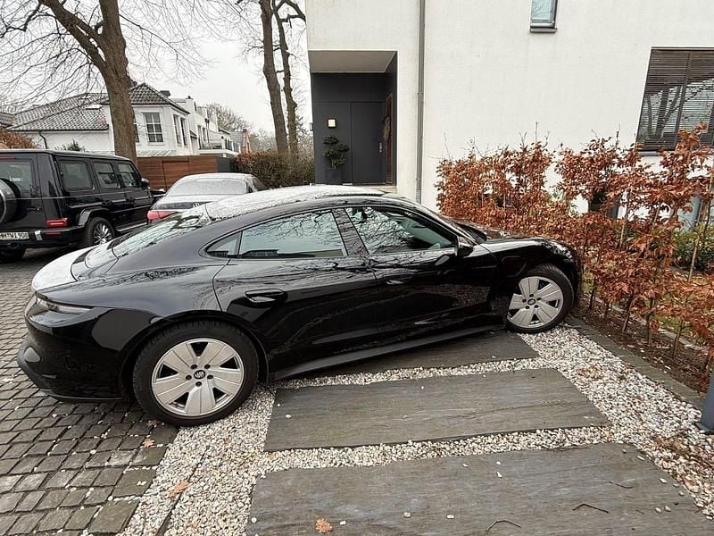 Gebraucht Porsche Taycan 280 kW (381 PS) 2021 Schwarz Coupé