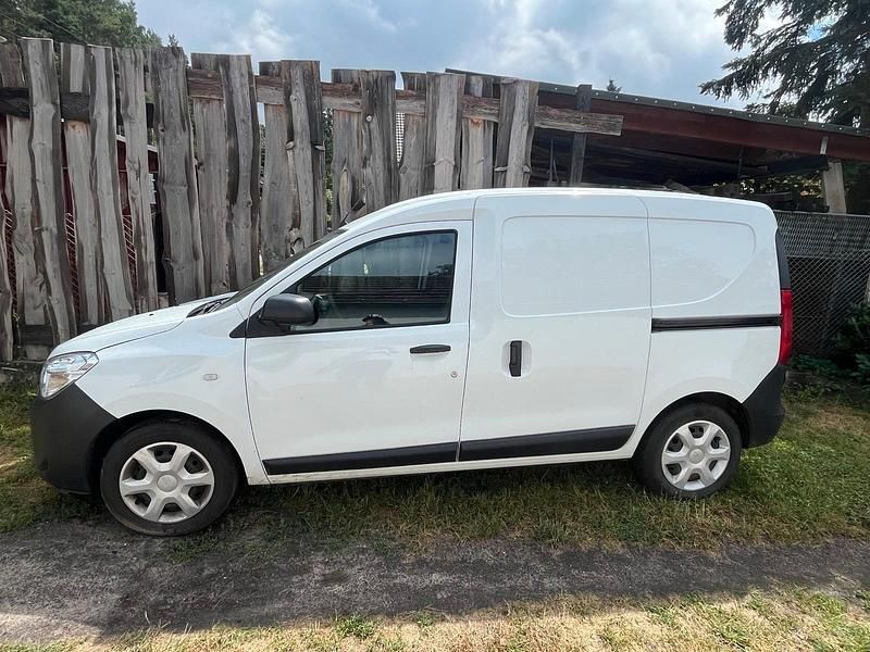 Weiß Gebraucht 2020 Dacia Dokker Van | 14.499 € (Etwas zu teuer) - Bild 1/3