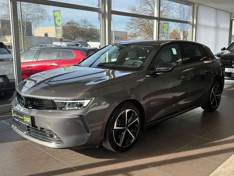 Gebraucht Opel Astra Edition 181 PS (133 kW) 2022 Mondstein grau/e:vulkan grau Limousine