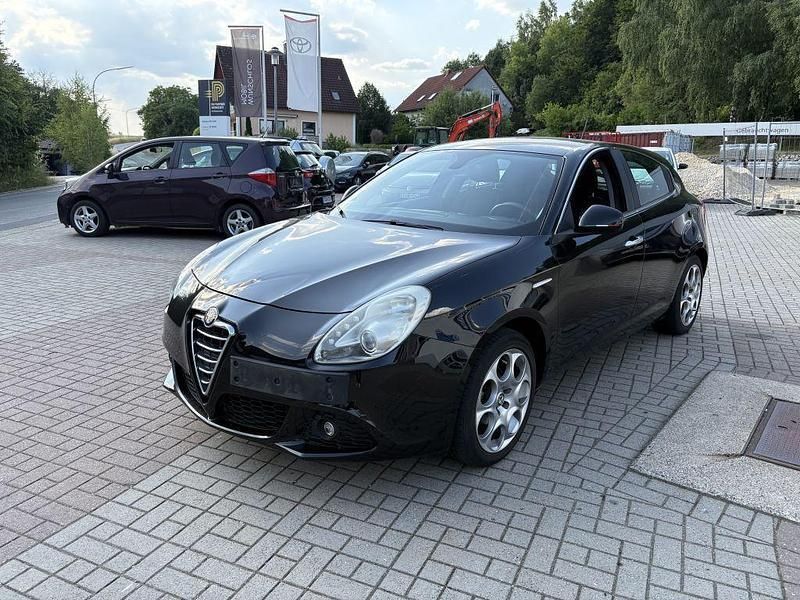 Black metallic Gebraucht 2011 Alfa Romeo Giulietta Super Kleinwagen | 3.950 € (Guter Preis) - Bild 1/4