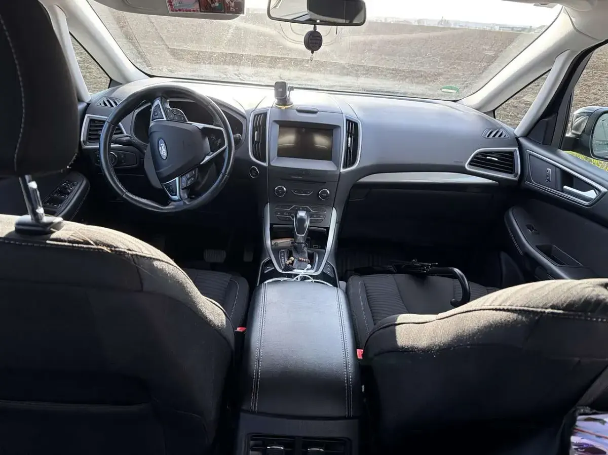 Gebraucht Ford S-MAX Titanium 150 PS (110 kW) 2018 Van / Kleinbus