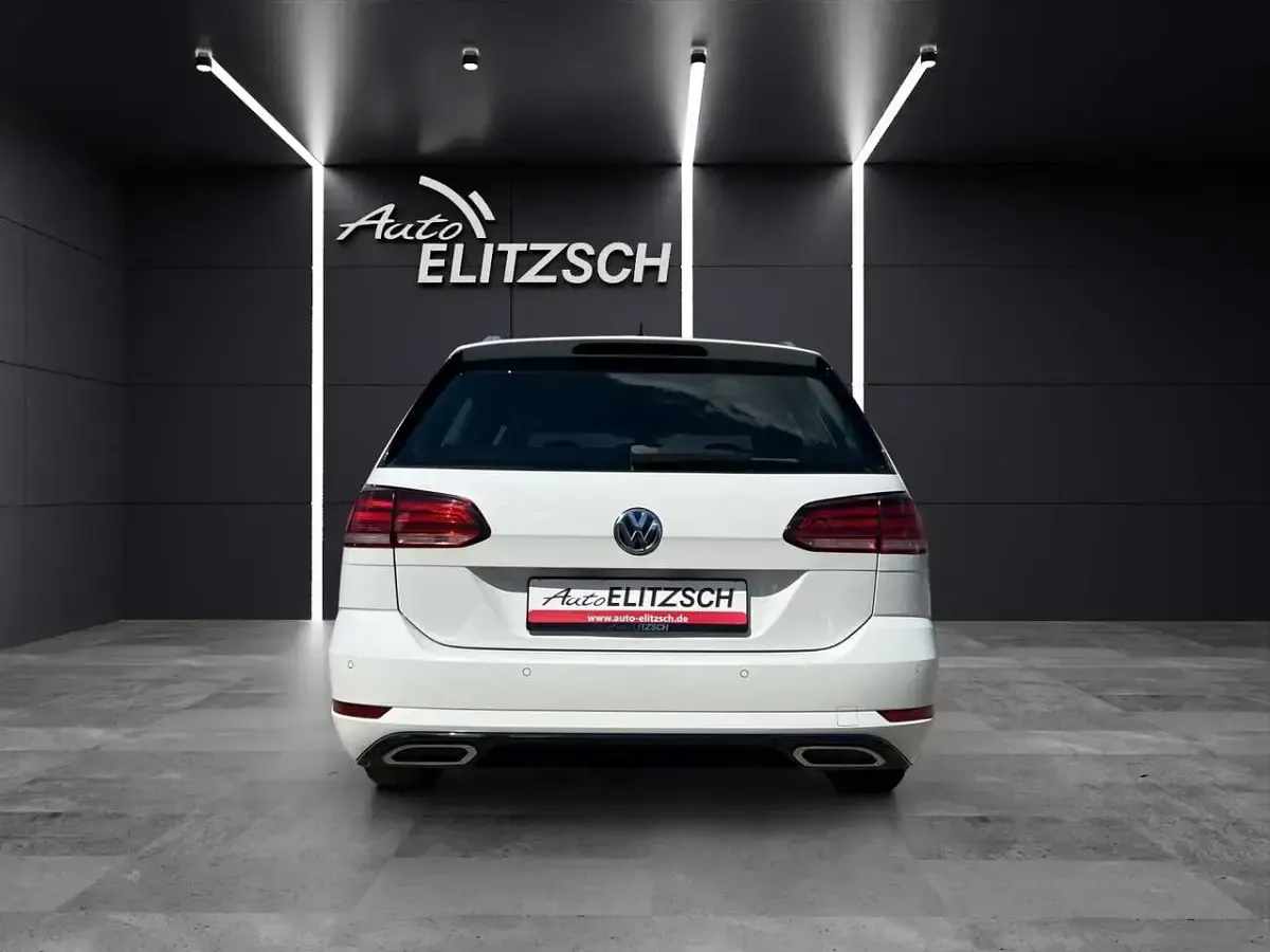 Gebraucht VW Golf VII R-line 150 PS (110 kW) 2019 Pure white Kombi