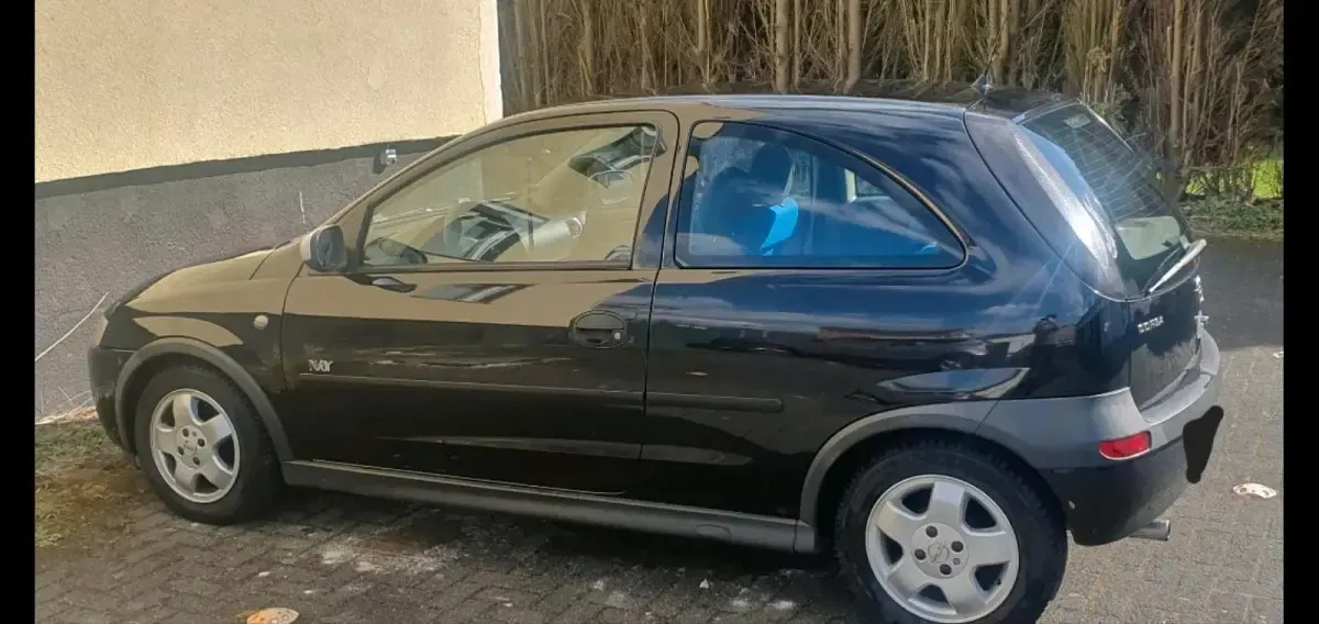 Gebraucht Opel Corsa 58 PS (42 kW) 2003 Schwarz Kleinwagen