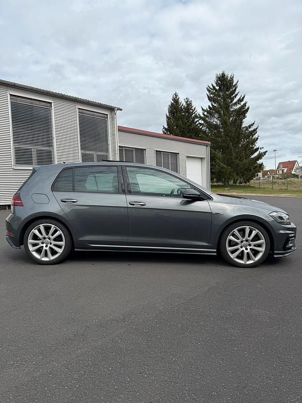 Gebraucht VW Golf VII R 300 PS (220 kW) 2020 Grau Limousine