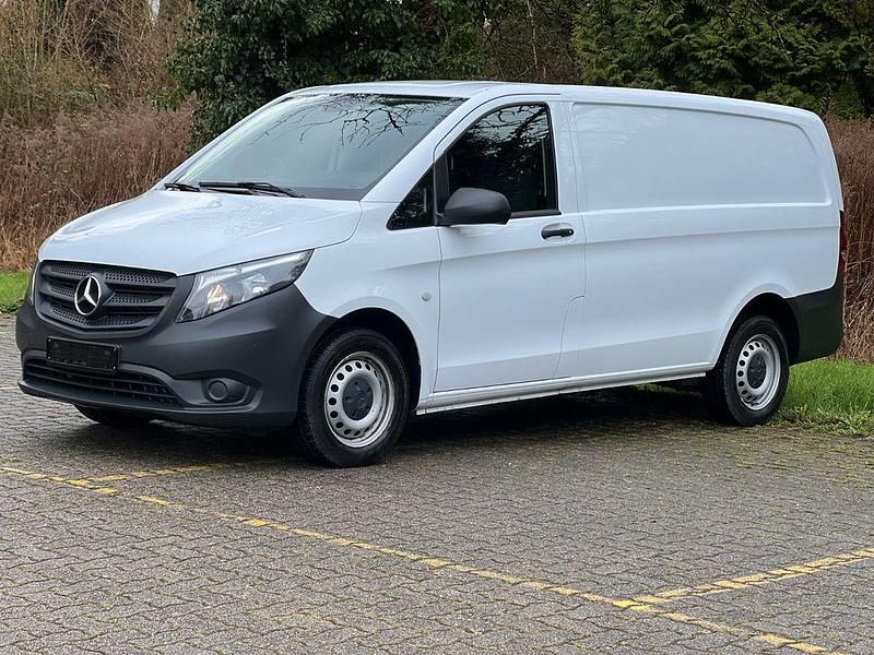 Gebraucht Mercedes Vito 102 PS (75 kW) 2022 Weiß Van