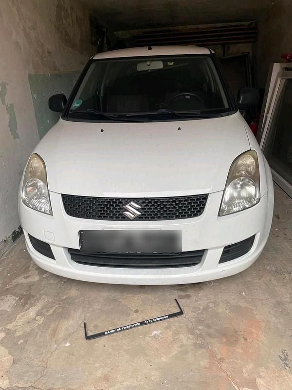 Gebraucht Suzuki Swift 92 PS (67 kW) 2008 Weiß Kleinwagen