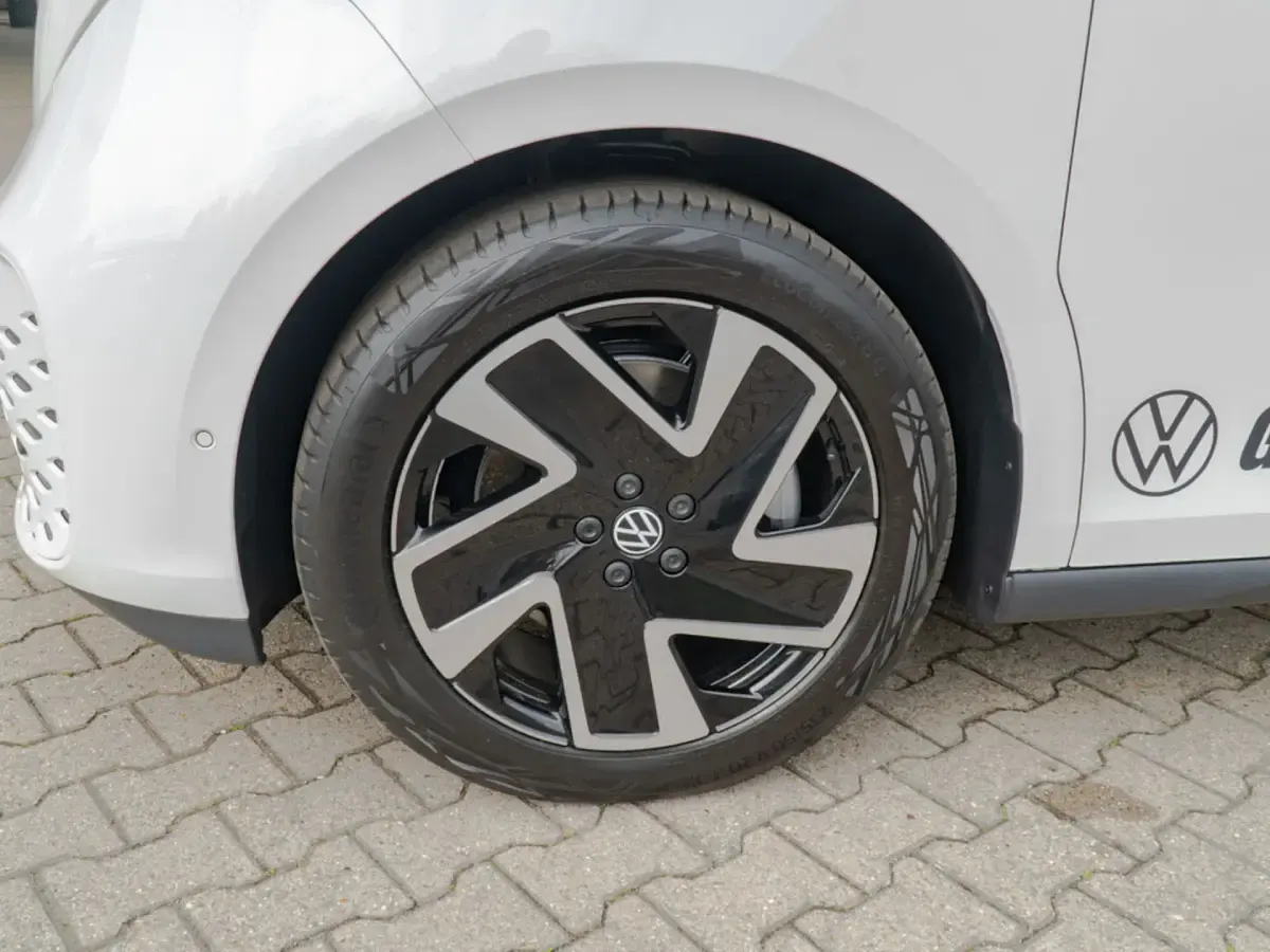 Gebraucht VW ID. Buzz Pro 210 kW (286 PS) 2025 Weiss / Van / Kleinbus