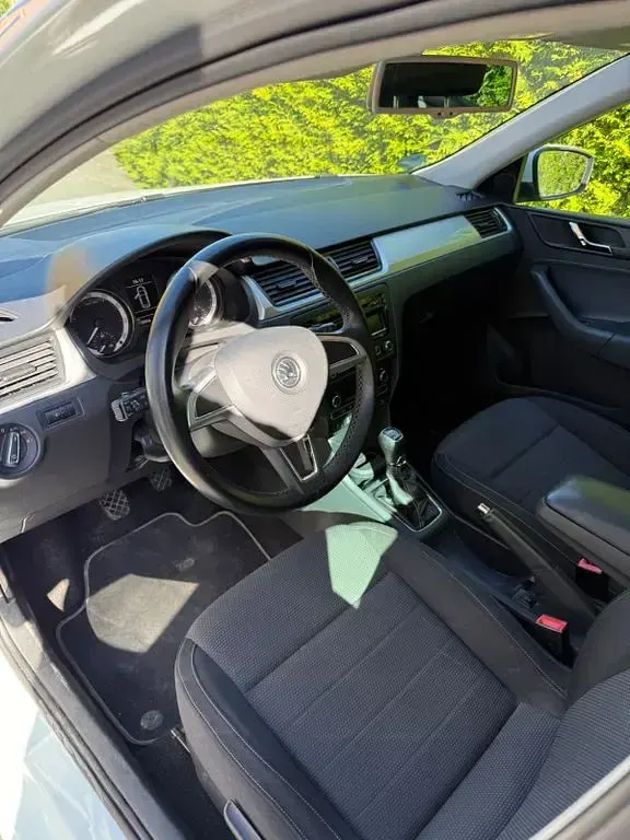 Gebraucht Skoda Rapid 86 PS (63 kW) 2015 Weiß Kleinwagen