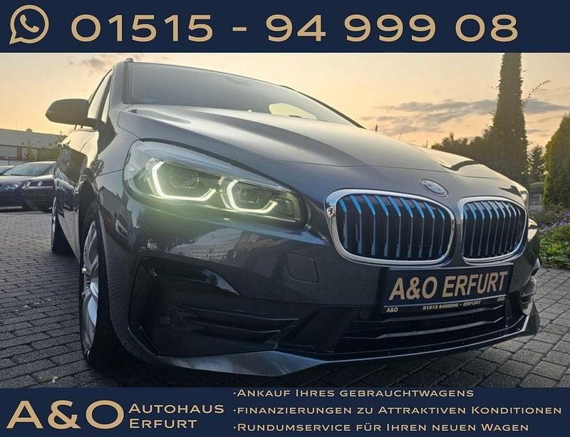 Grau Gebraucht 2019 BMW 225 Active Tourer Sport Line Van / Kleinbus | 16.477 € (Superpreis) - Bild 1/4