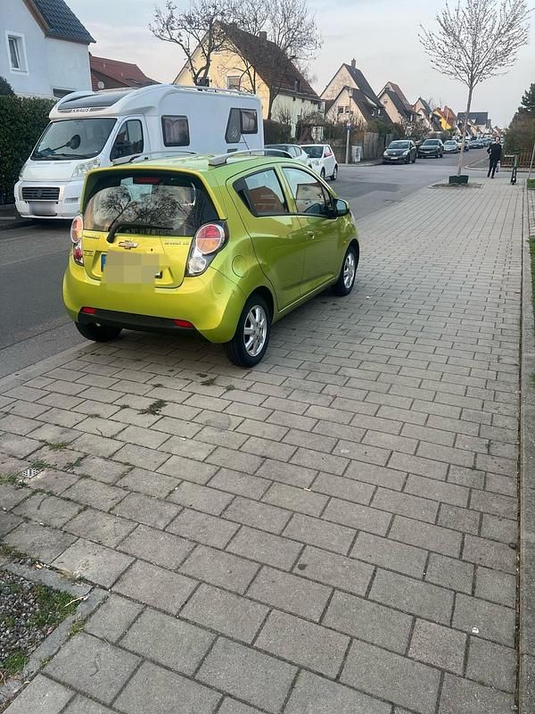Gebraucht Chevrolet Spark 82 PS (60 kW) 2011 Grün Kleinwagen