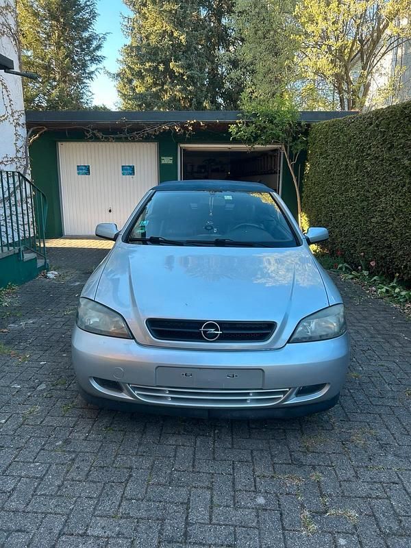 Usata Opel Astra 100 CV (73 kW) 2001 Grigio Cabrio