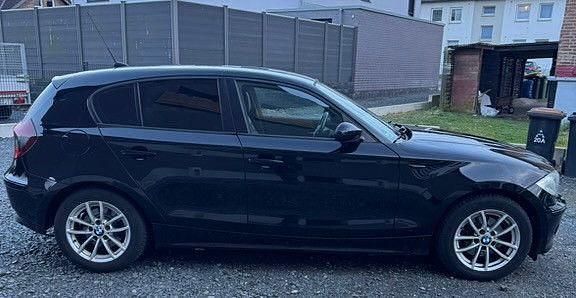 Gebraucht BMW 120 150 PS (110 kW) 2004 Schwarz Kleinwagen