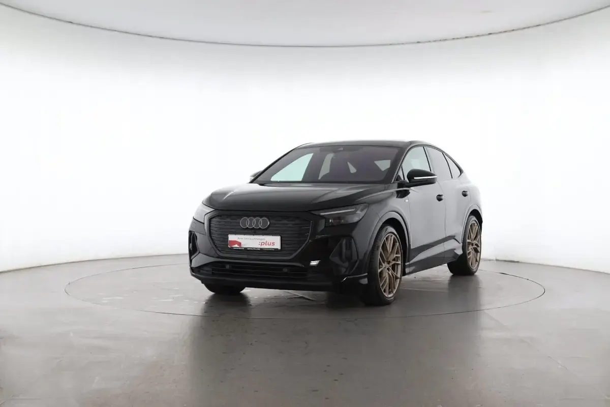 Gebraucht Audi Q4 Sportback e-tron S-Line 210 kW (286 PS) 2025 Mythosschwarz SUV