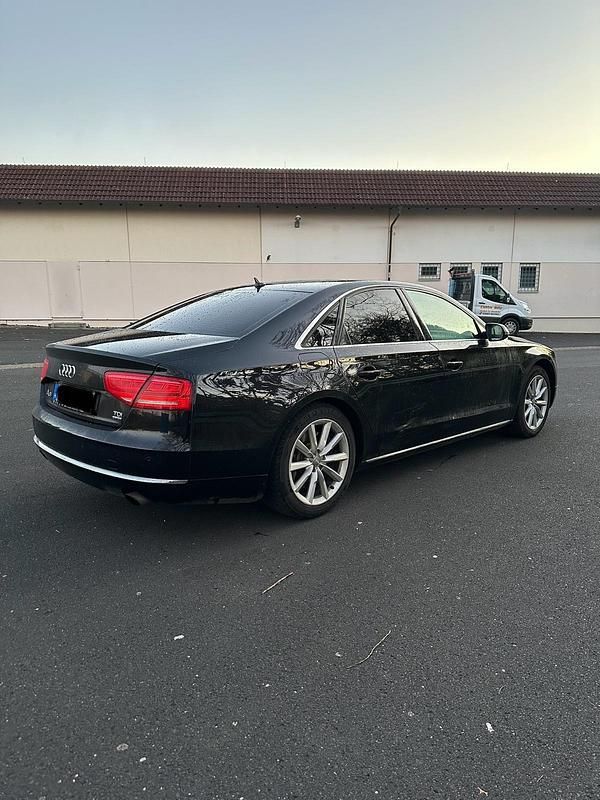 Usata Audi A8 351 CV (258 kW) 2010 Nero Berlina
