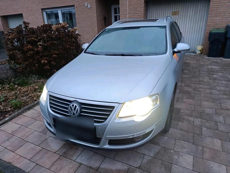Silber Gebraucht 2006 VW Passat Kombi | 1.650 € (Superpreis) - Bild 1/4