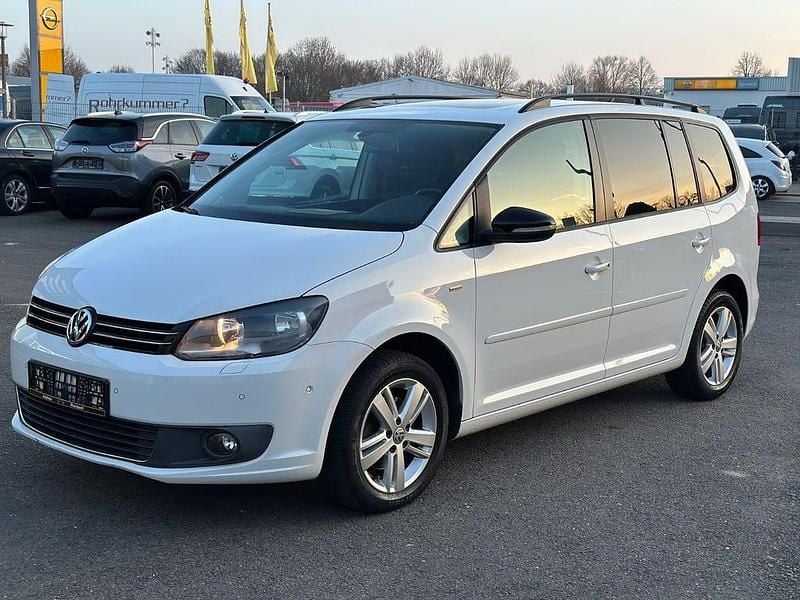 Gebraucht VW Touran Match 105 PS (77 kW) 2013 Weiß Van / Kleinbus