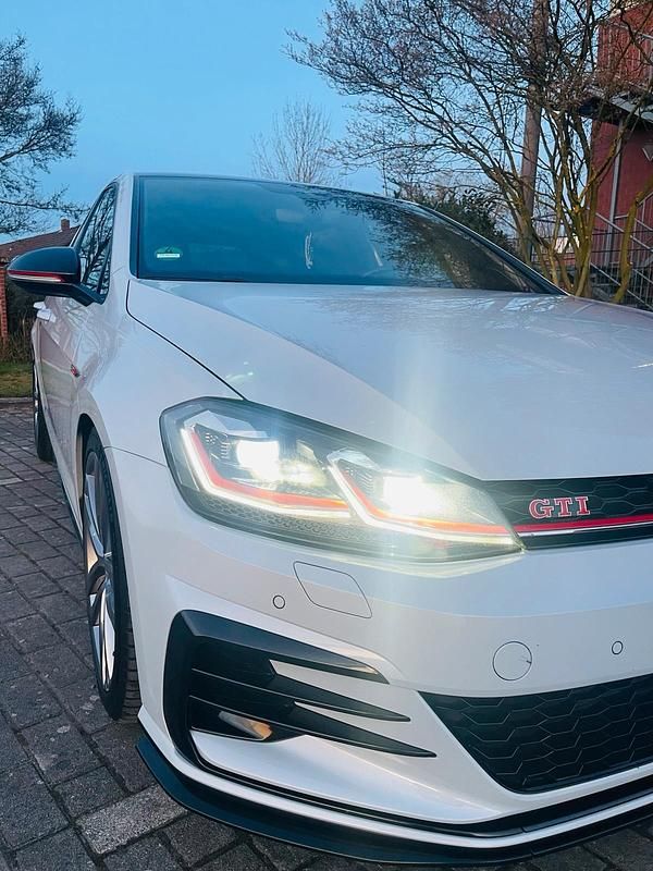 Gebraucht VW Golf VII GTI 320 PS (235 kW) 2019 Andere farben Kleinwagen