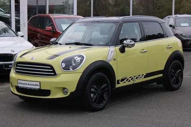 Usata Mini Cooper Pepper 122 CV (89 kW) 2012 Giallo Utilitaria